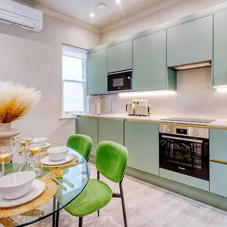 Marble Arch Suite 2-Hosted By Sweetstay Лондон Экстерьер фото