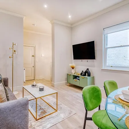 Marble Arch Suite 2-Hosted By Sweetstay Лондон Экстерьер фото